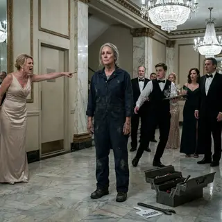 They Told Her to Use the Service Door at a $9.4 Million Charity Gala — She Owned the Building They Were Auctioning