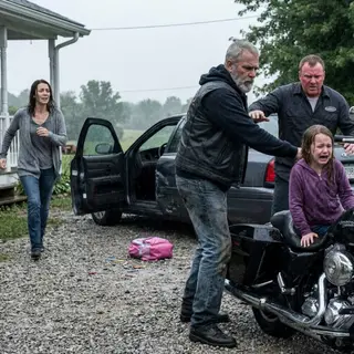 My Daughter Feared Every Man in a Car — But Trusted the Biker’s Roaring Harley