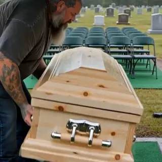 A 6'6 Biker Carried an Elderly Woman’s Casket Alone—Then We Learned He Had Met Her Only Once at a Grocery Store