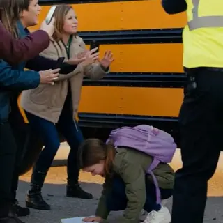A Biker Dragged a Terrified Girl Off a School Bus as Parents Called Him a Kidnapper—Then Her Crumpled Note Led Thirty Harleys to a Shelter