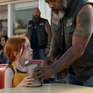 Forty-Five Bikers Surrounded a Little Girl’s Lemonade Stand After Bullies Destroyed It—But She Had Given Them One Unusual Rule
